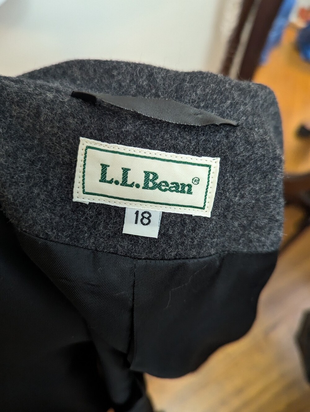 Vintage L.L. Bean Wool Cashmere Blazer in Heathered Dark Gray Academia - Picture 9 of 9